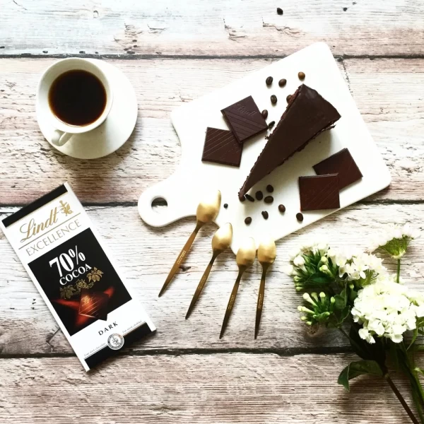 Lindt Excellence Ciocolata neagra cu 70% cacao 100g - image 3