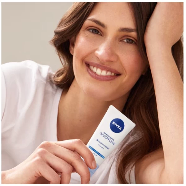 Nivea Crema hidratanta pentru fata cu SPF 15, 50 ml - image 4