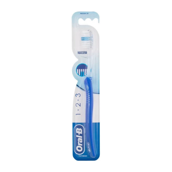 Oral-B Periuta de dinti Indicator 40 Medium - image 1