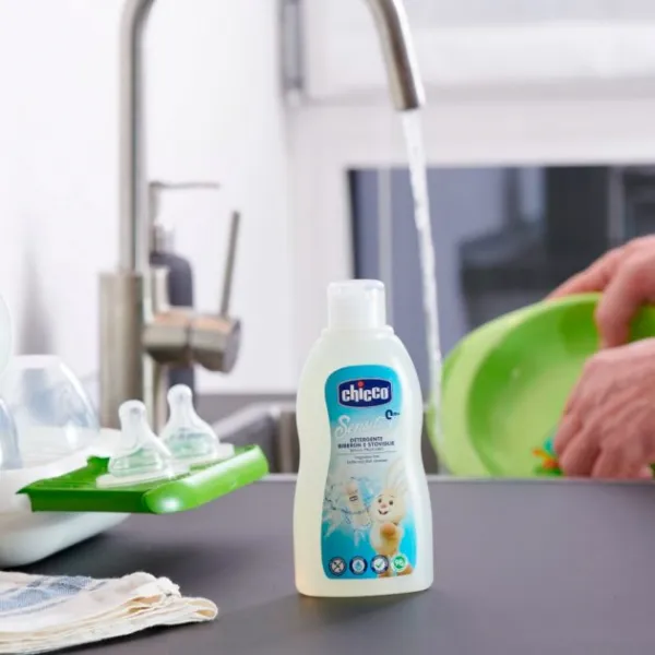 Chicco detergent pentru biberoane si vesela bebelusului 300ml, 0 luni+ - image 2