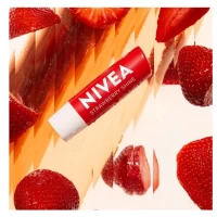 Nivea Balsam de buze Strawberry Shine 4.8 g - thumbs image 2